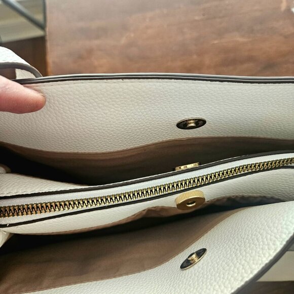 nanette lepore white double handle inner pockets gold logo hardware Scarf NWOT - Picture 4 of 9